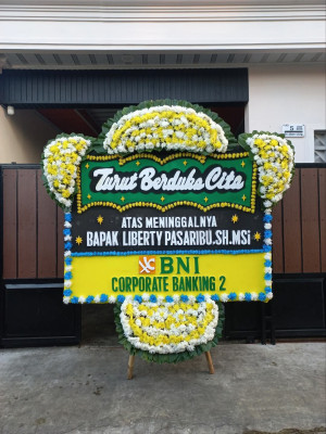 Papan Bunga Duka di Gunungsari Ilir